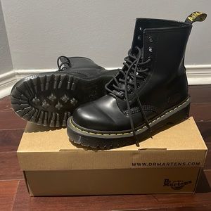 1460 Dr. Martens boots